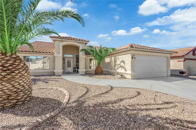 $520,000 | 717 Triple Crown Street, Henderson, NV 89015