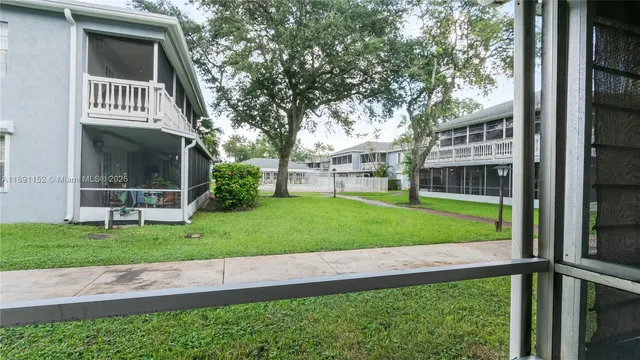 $2,300 | 7554 Stirling Road, Unit 103, Davie, FL 33024