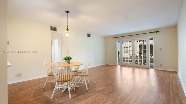 $2,300 | 7554 Stirling Road, Unit 103, Davie, FL 33024