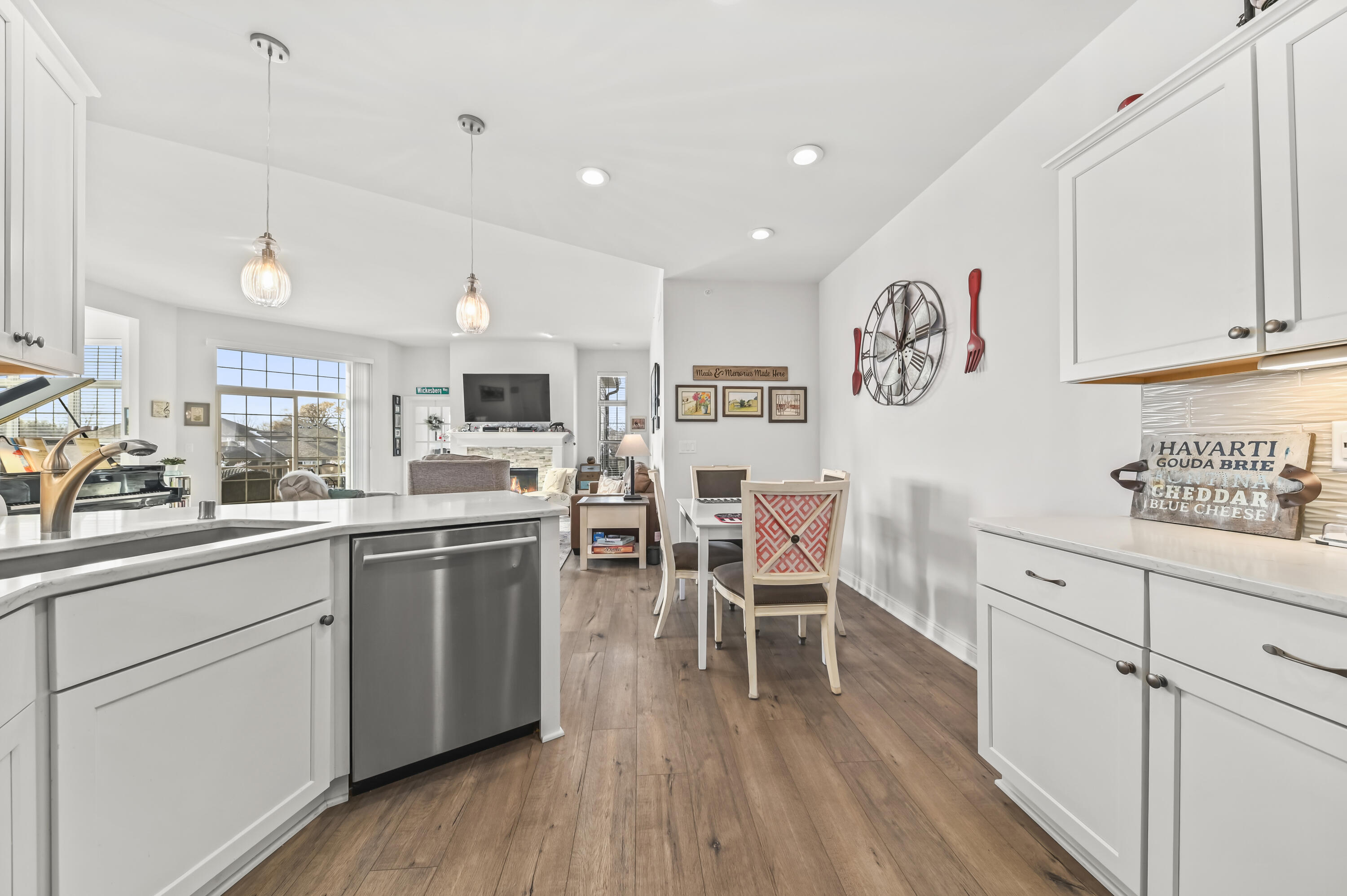 4355 Nighthawk Trail Brookfield, WI 53005 - Photo 16 of 37 Loads of Cabinets/Pantry