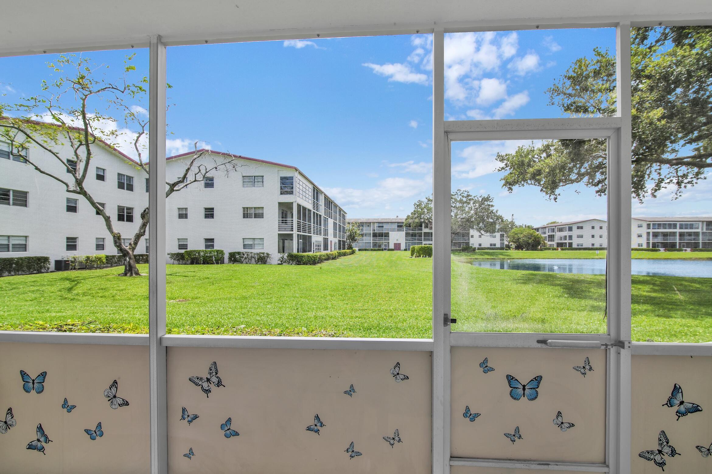 175 Fanshaw East Boca Raton, FL 33434 - Photo 20 of 26 Patio