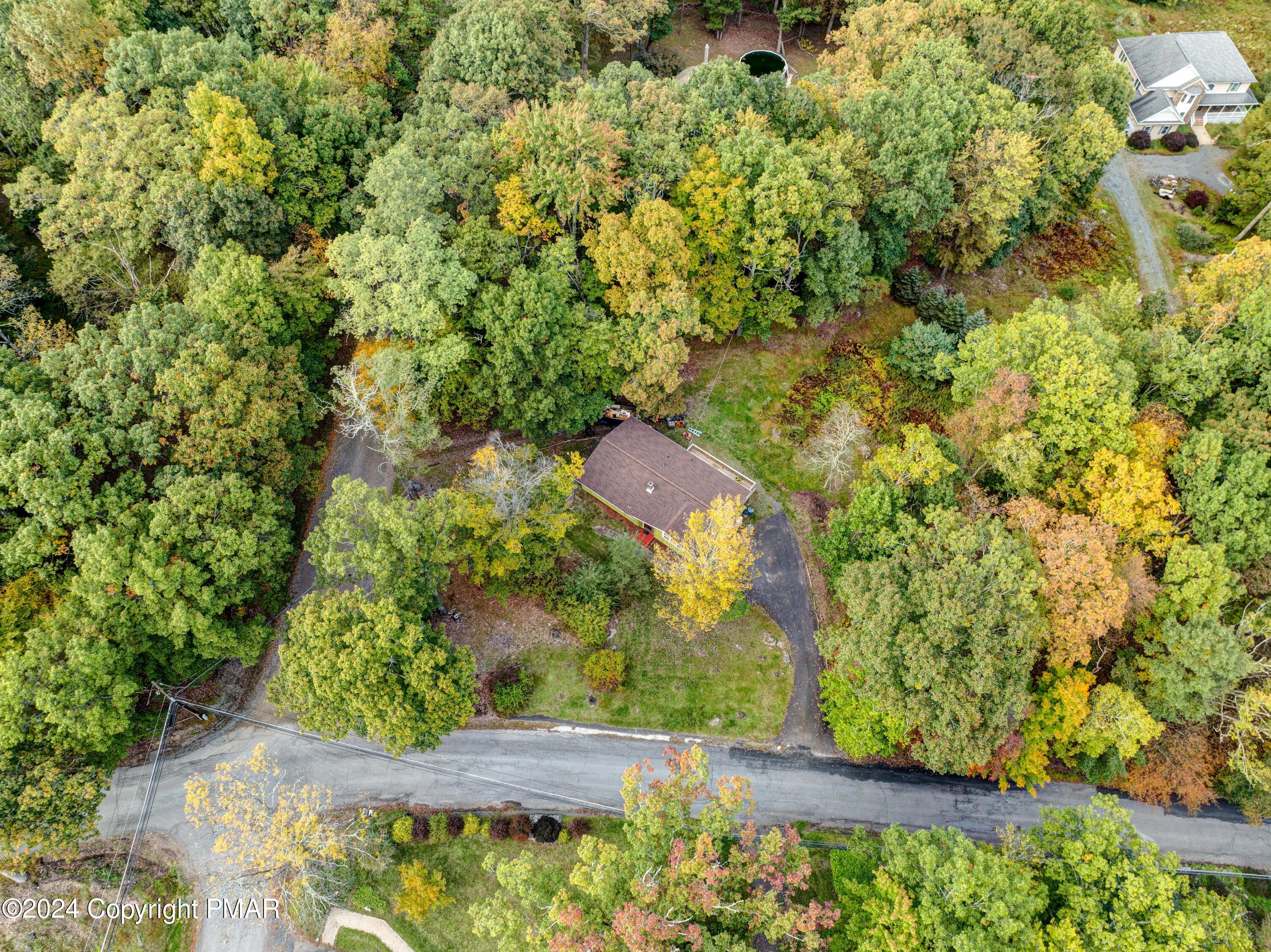 8139 Oak Ridge Lane Cresco, PA 18326 - Photo 35 of 40 DJI_0370