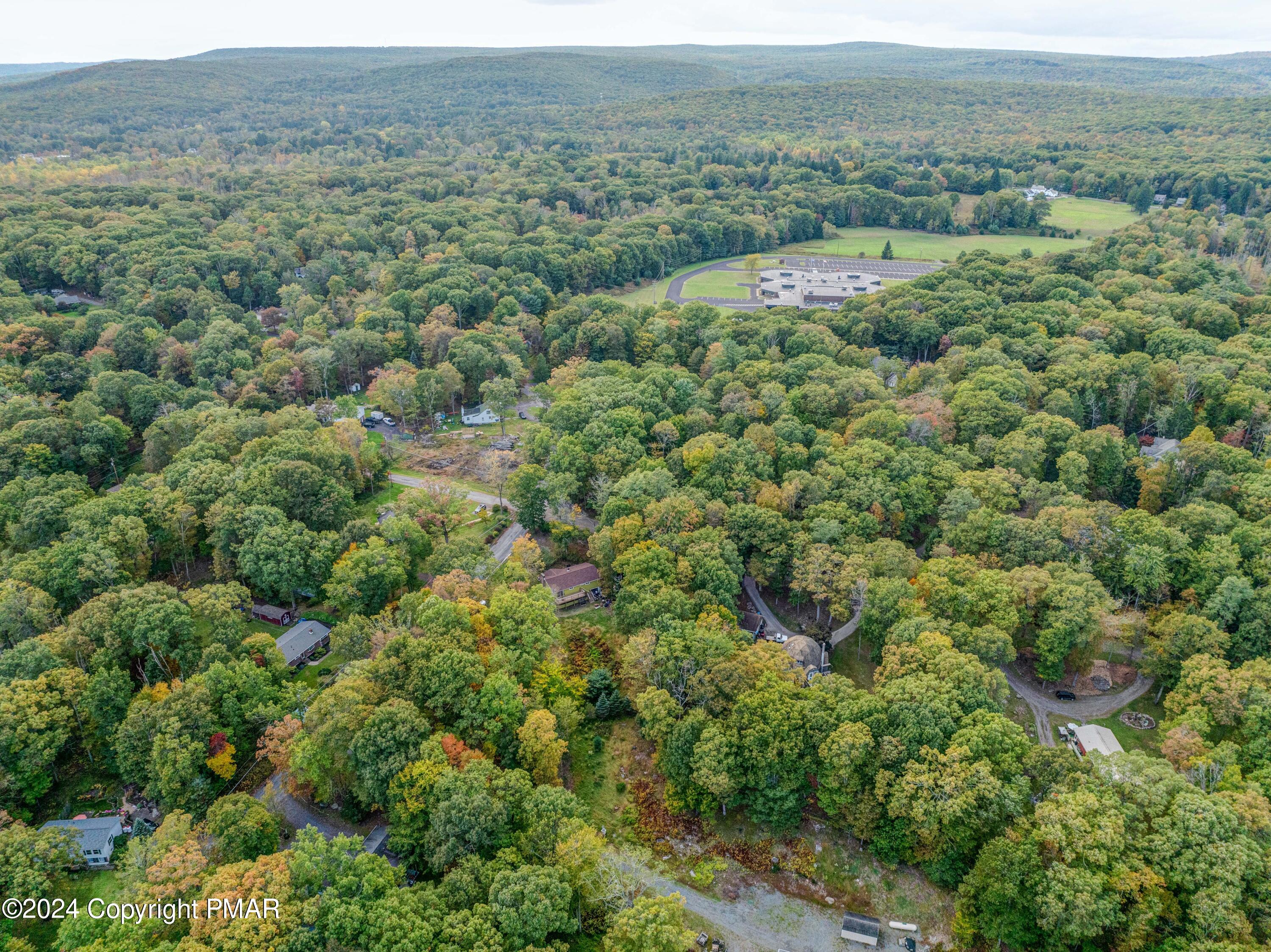 8139 Oak Ridge Lane Cresco, PA 18326 - Photo 38 of 40 DJI_0382