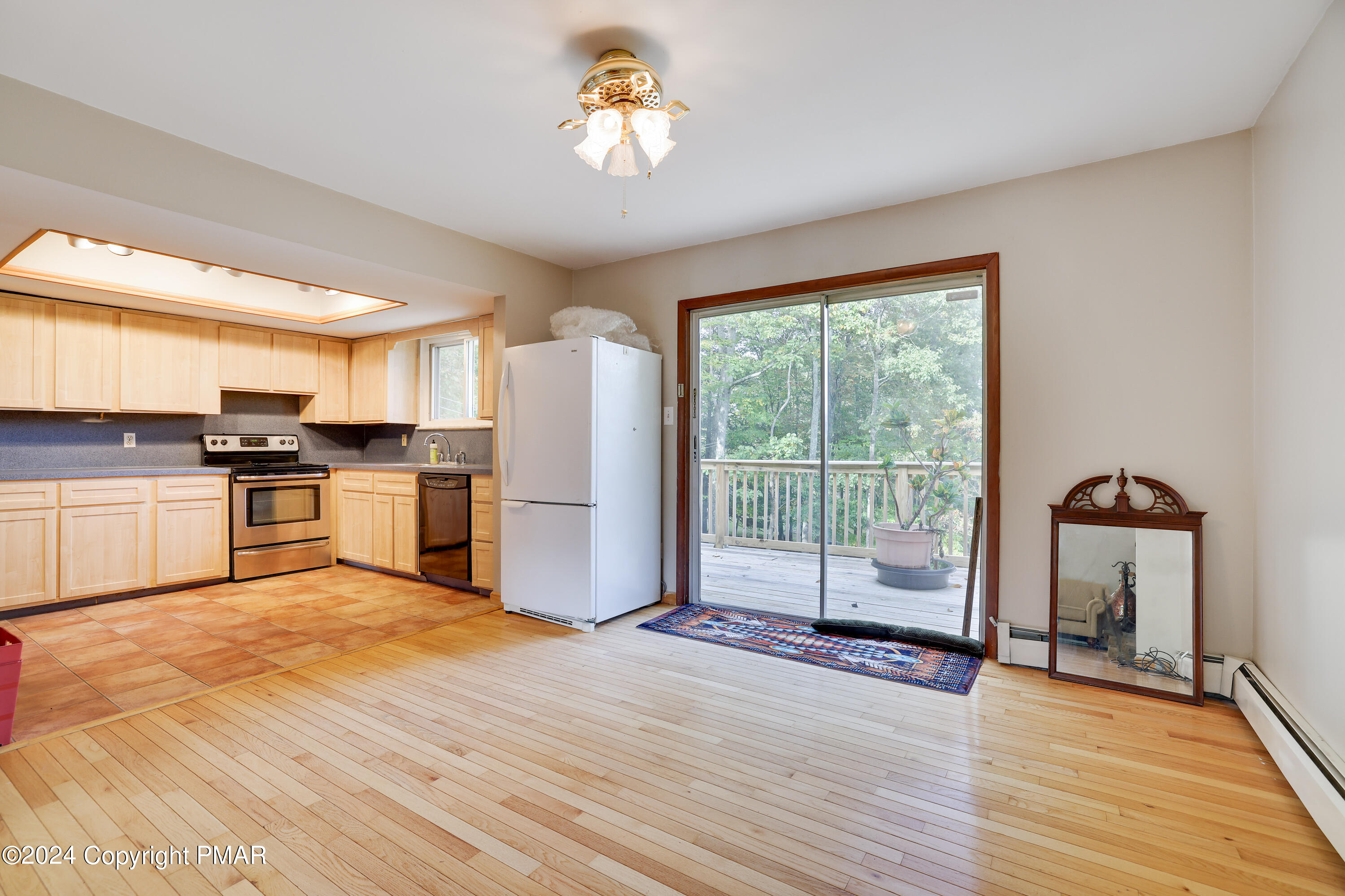 8139 Oak Ridge Lane Cresco, PA 18326 - Photo 7 of 40 RBR59959