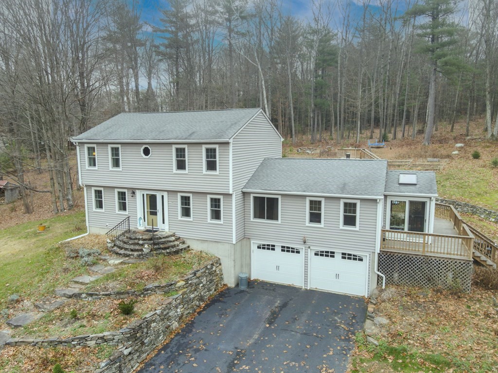 298 Sackett Road Westfield, MA 01085 - Photo 4 of 40 Gallery Image 4