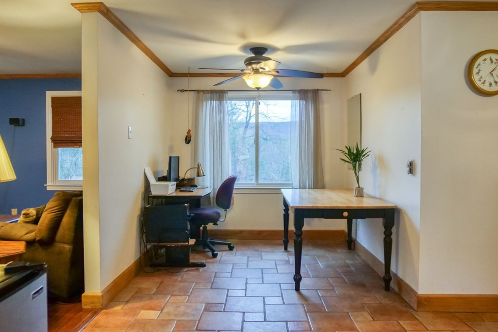 298 Sackett Road Westfield, MA 01085 - Photo 7 of 40 Gallery Image 7