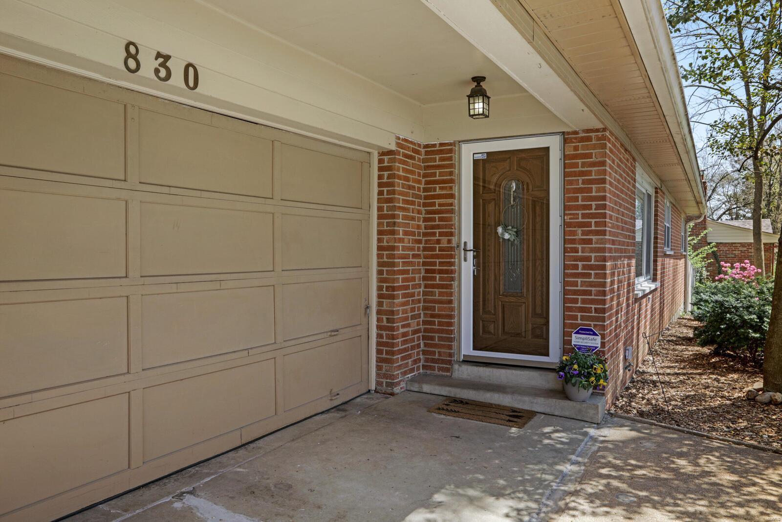 830 Sappington Road St. Louis, MO 63126 - Photo 2 of 26 Gallery Image 2