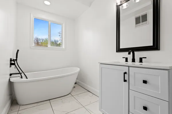 $425,000 | 22589 Bell Brook Street, Southfield, MI 48034