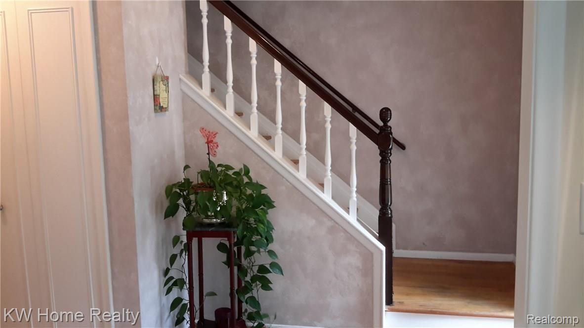44711 Brookside Road Plymouth, MI 48170 - Photo 17 of 45 Lets go upstairs