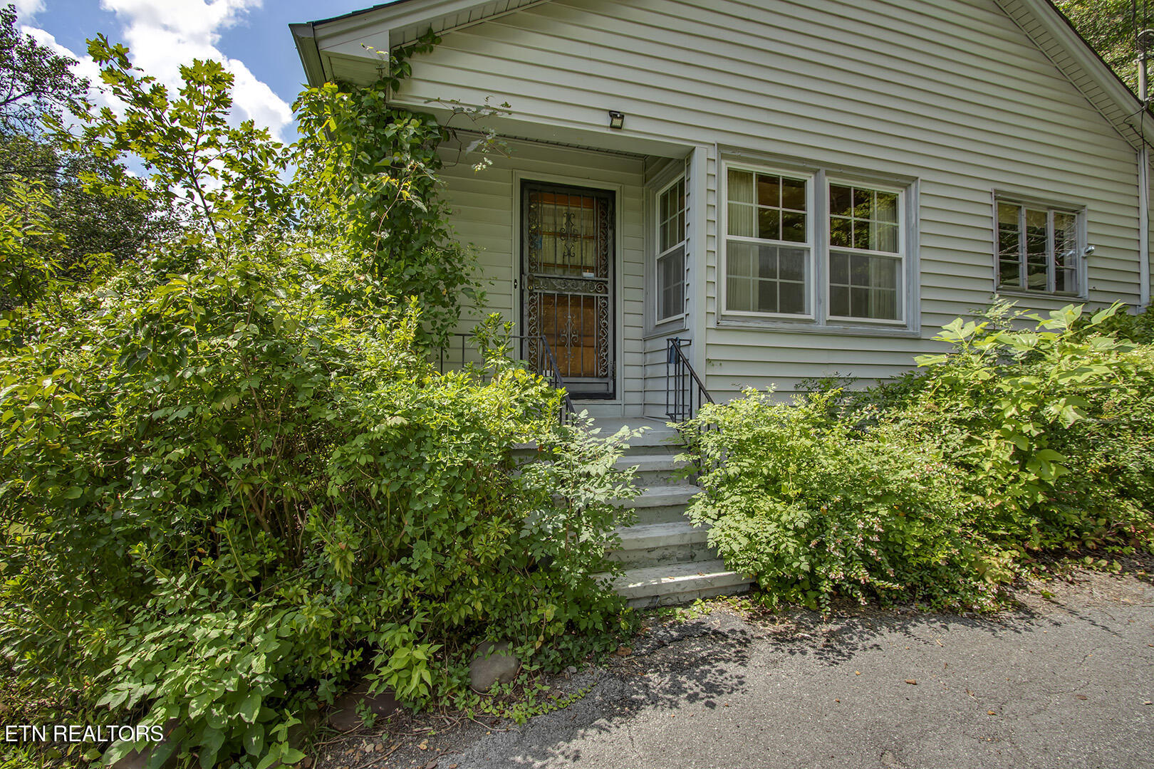 1309 Gamble Drive Heiskell, TN 37754 - Photo 5 of 47 07_GambleDrive_1309_MainEntry