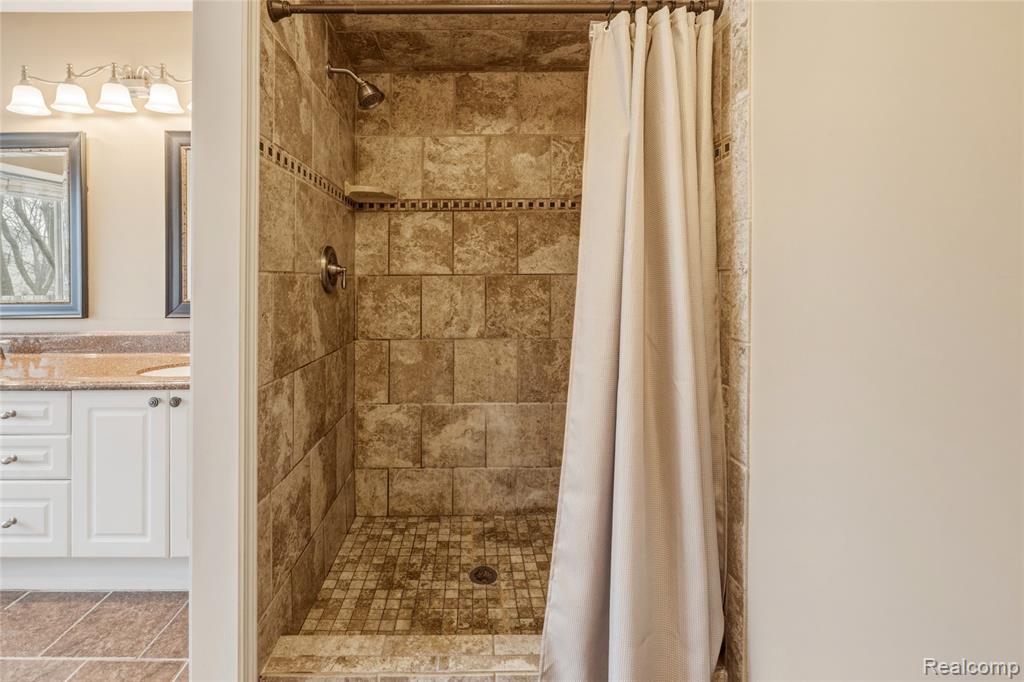 1028 Chesapeake Rochester Hills, MI 48307 - Photo 34 of 52