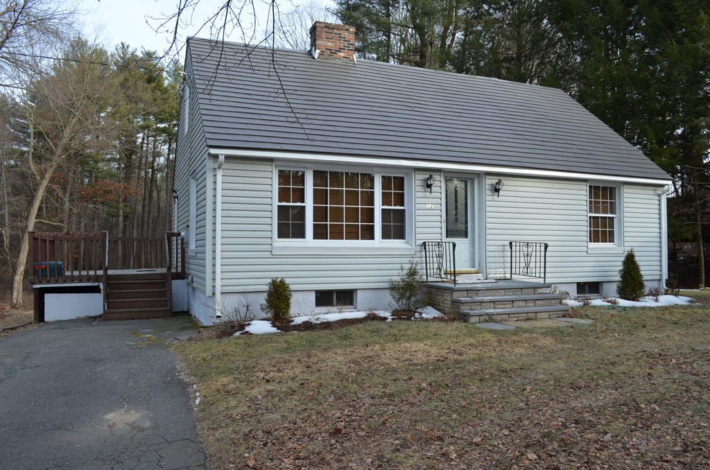12 Foster Road Southwick, MA 01077 - Photo 1 of 17 Gallery Image 1