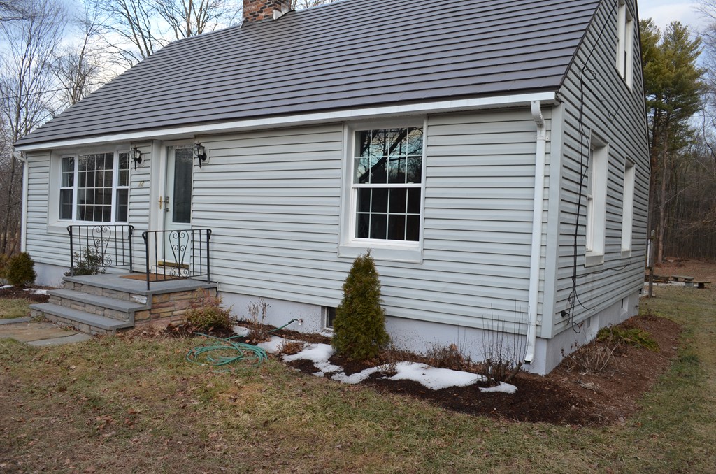 12 Foster Road Southwick, MA 01077 - Photo 2 of 17 Gallery Image 2
