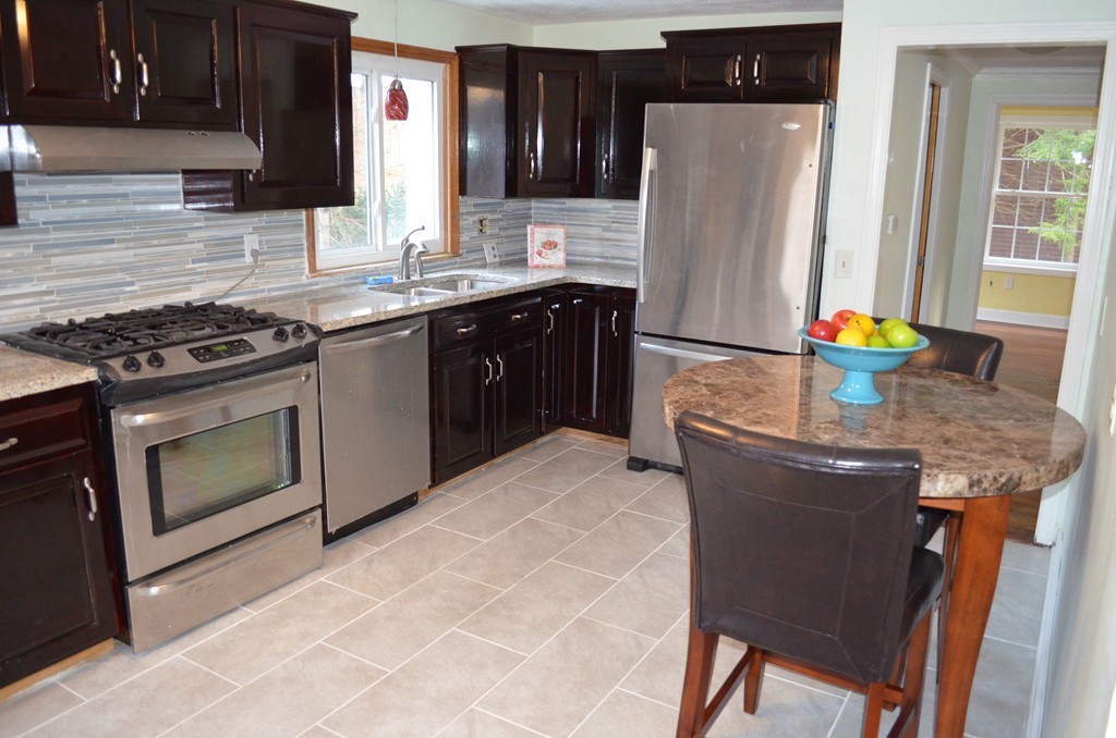 12 Foster Road Southwick, MA 01077 - Photo 4 of 17 Gallery Image 4