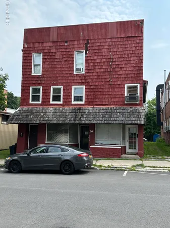 $164,900 | 26 North Market Street, Johnstown, NY 12095
