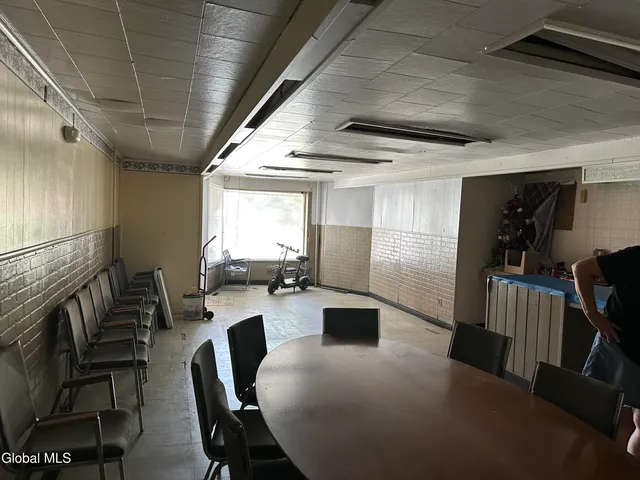 $164,900 | 26 North Market Street, Johnstown, NY 12095