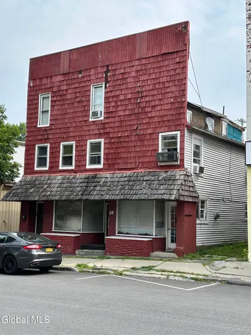 $164,900 | 26 North Market Street, Johnstown, NY 12095