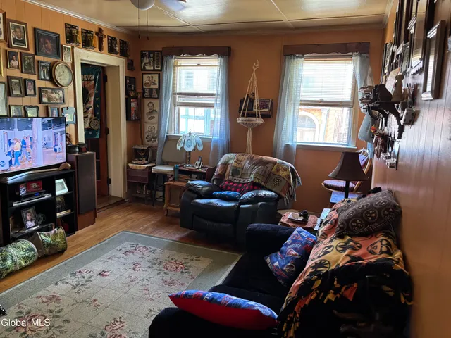 $164,900 | 26 North Market Street, Johnstown, NY 12095