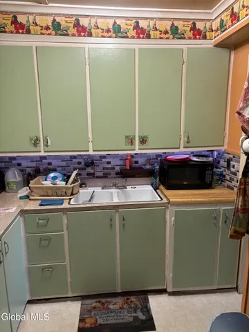 $164,900 | 26 North Market Street, Johnstown, NY 12095