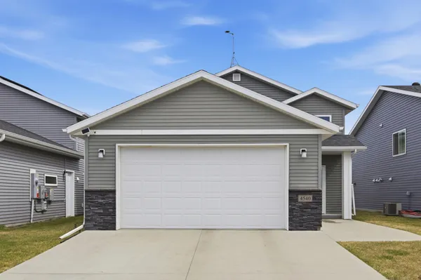 $359,900 | 4540 18th Street South, Moorhead, MN 56560