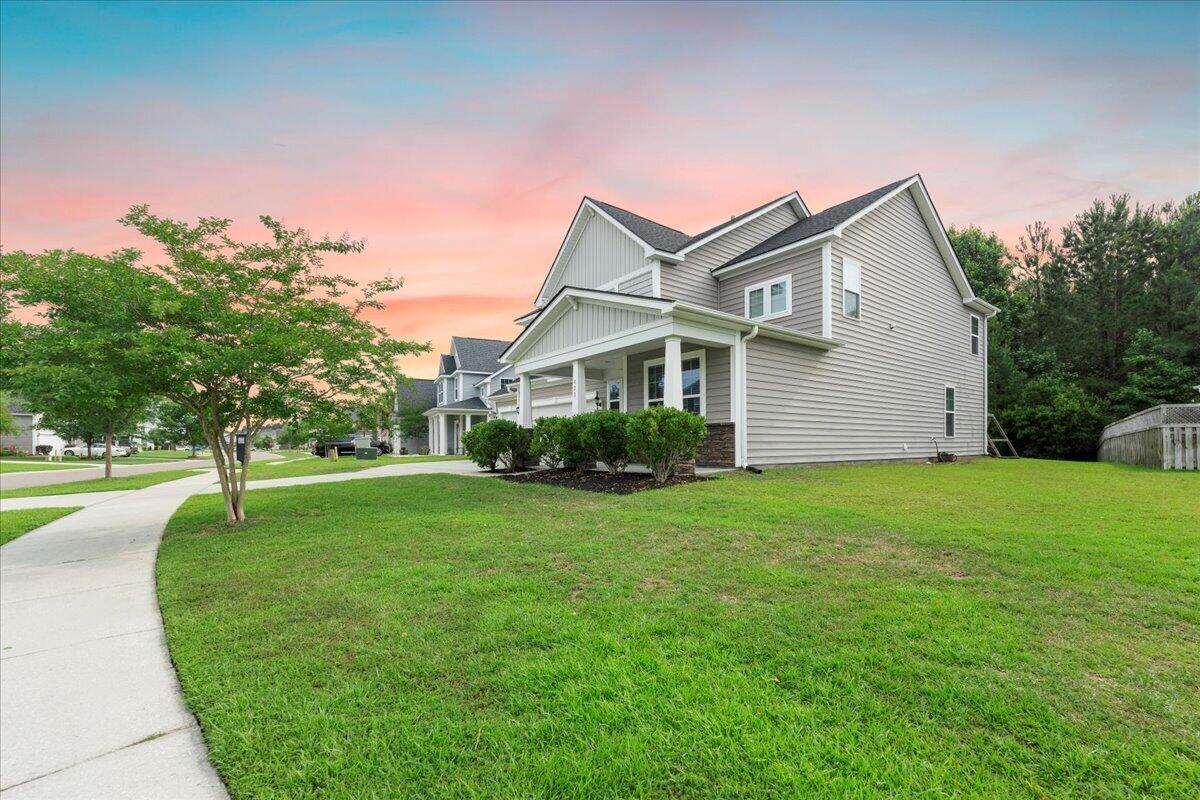 423 Spectrum Road Summerville, SC 29486 - Photo 2 of 36 03-DSC08814