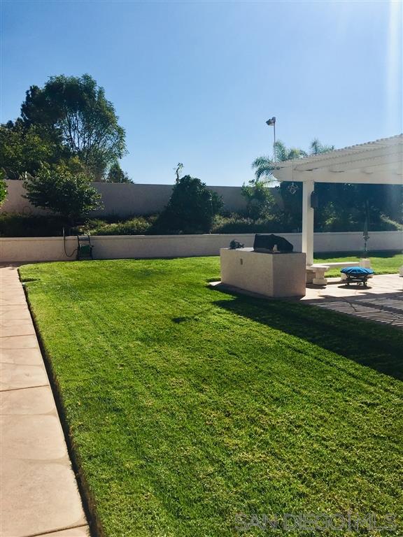 5817 Ranch View Road Oceanside, CA 92057 - Photo 10 of 23 Gallery Image 10