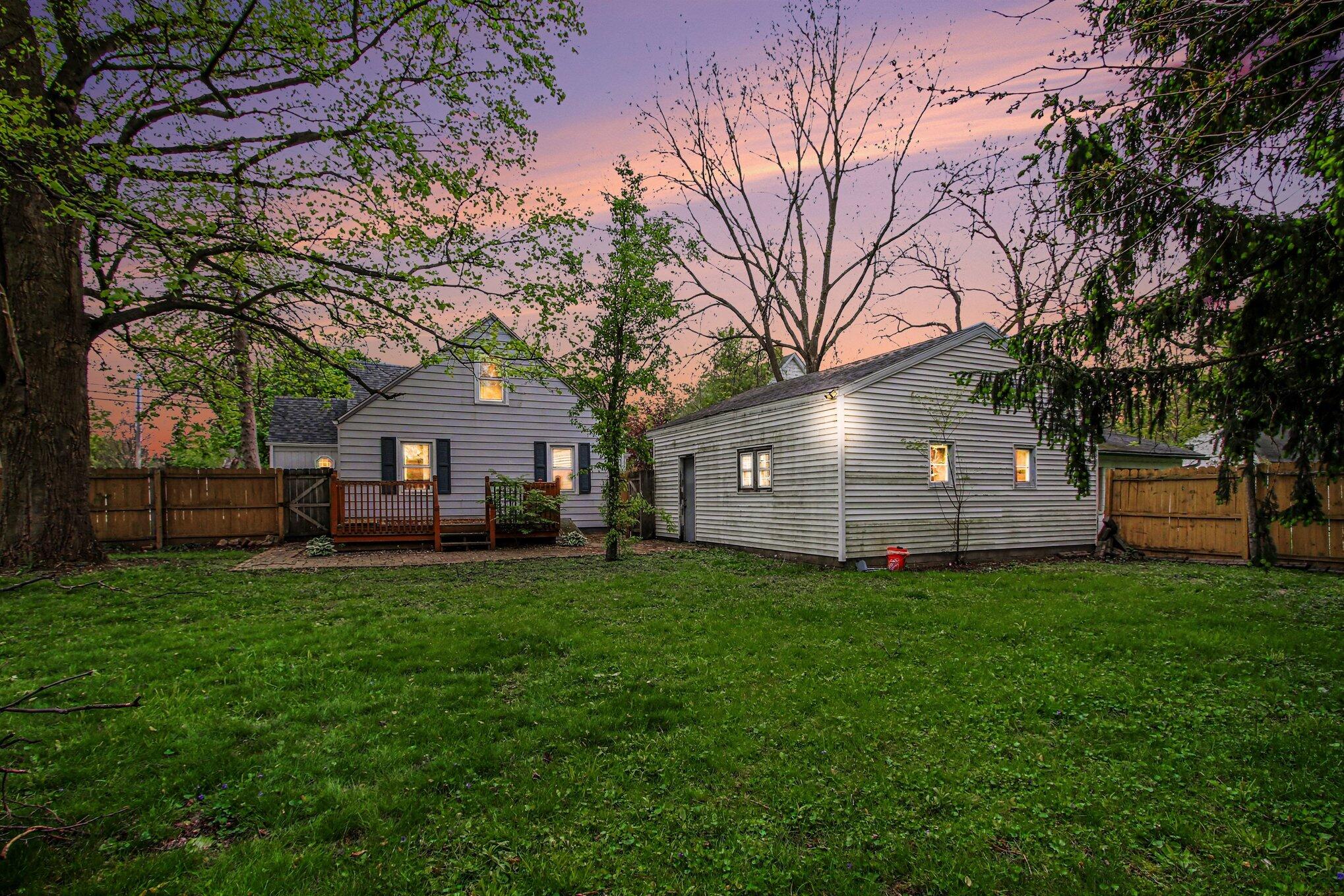 769 South Calumet Road Chesterton, IN 46304 - Photo 2 of 23 2038x1359
