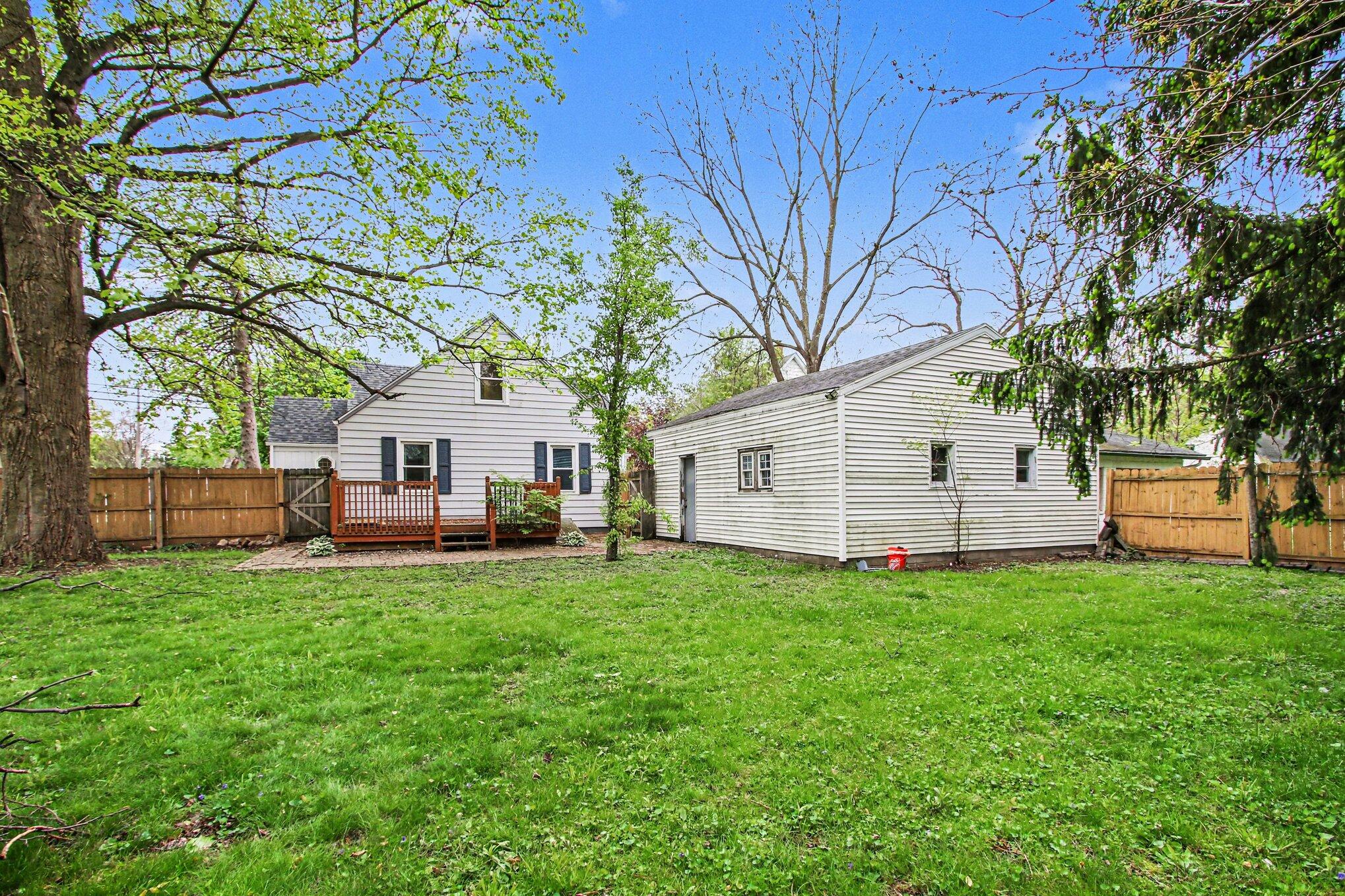 769 South Calumet Road Chesterton, IN 46304 - Photo 5 of 23 2038x1359