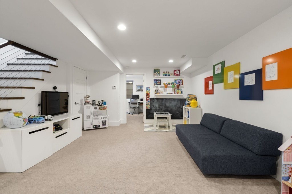 10 Coyne Road, Unit 10 Newton, MA 02468 - Photo 26 of 32 Gallery Image 26