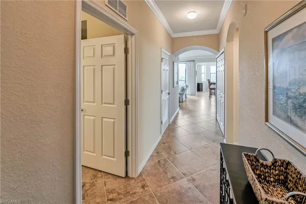 $6,500 | 9735 Acqua Court, Unit 622, Naples, FL 34113