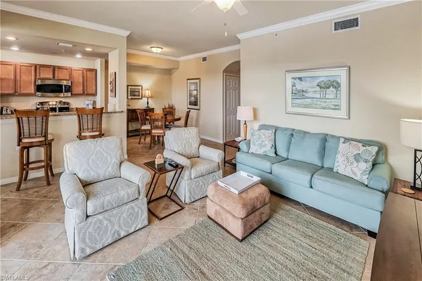 $6,500 | 9735 Acqua Court, Unit 622, Naples, FL 34113