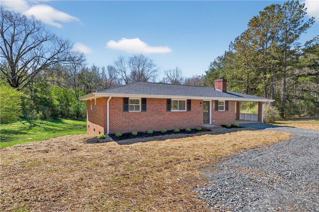 198 Pittman Circle Westminster, SC 29693 - Photo 1 of 30