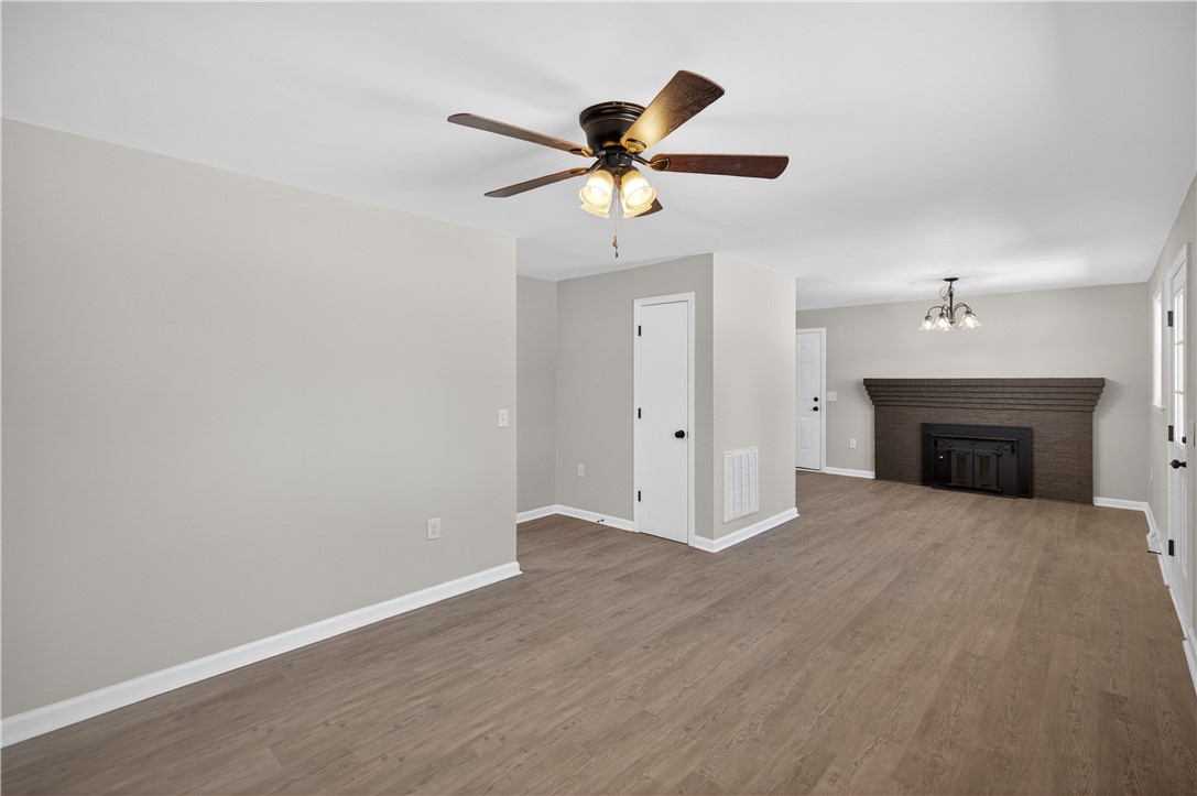 198 Pittman Circle Westminster, SC 29693 - Photo 6 of 30