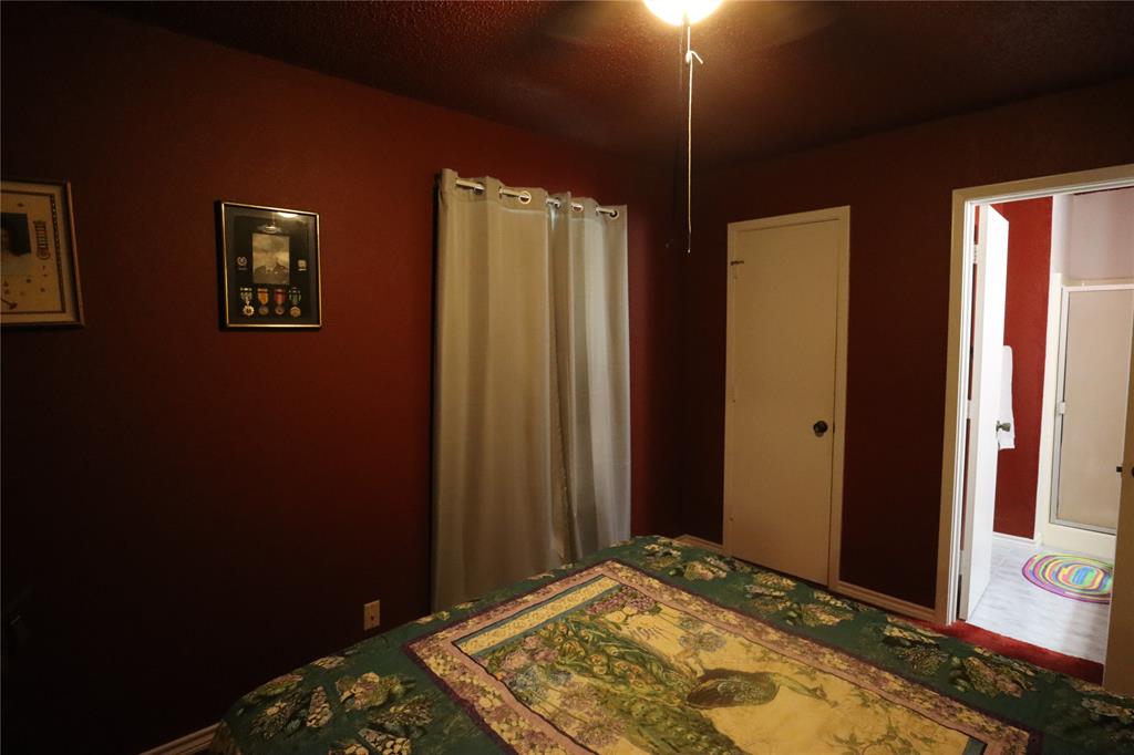 39 Oakcrest Drive Ranger, TX 76470 - Photo 22 of 25 a view of bedroom