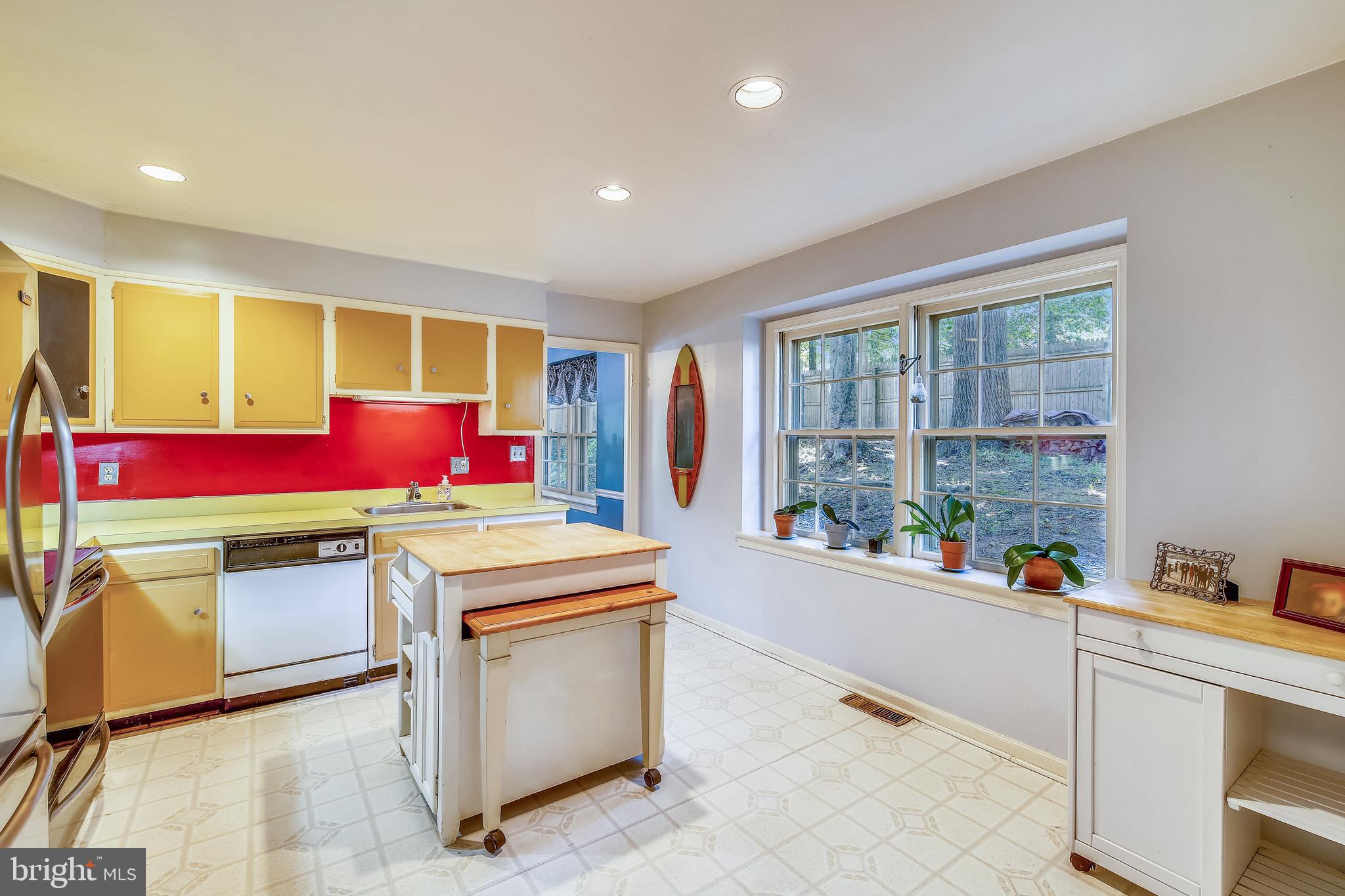 630 Aster Boulevard Rockville, MD 20850 - Photo 16 of 68 Kitchen