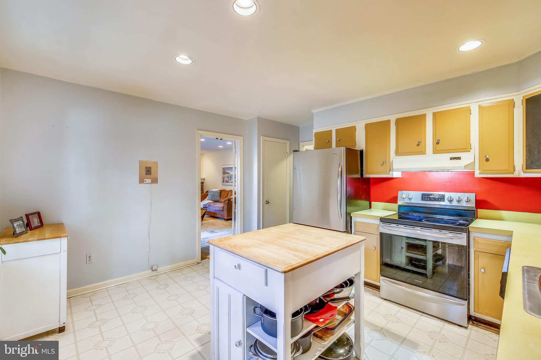 630 Aster Boulevard Rockville, MD 20850 - Photo 18 of 68 Kitchen