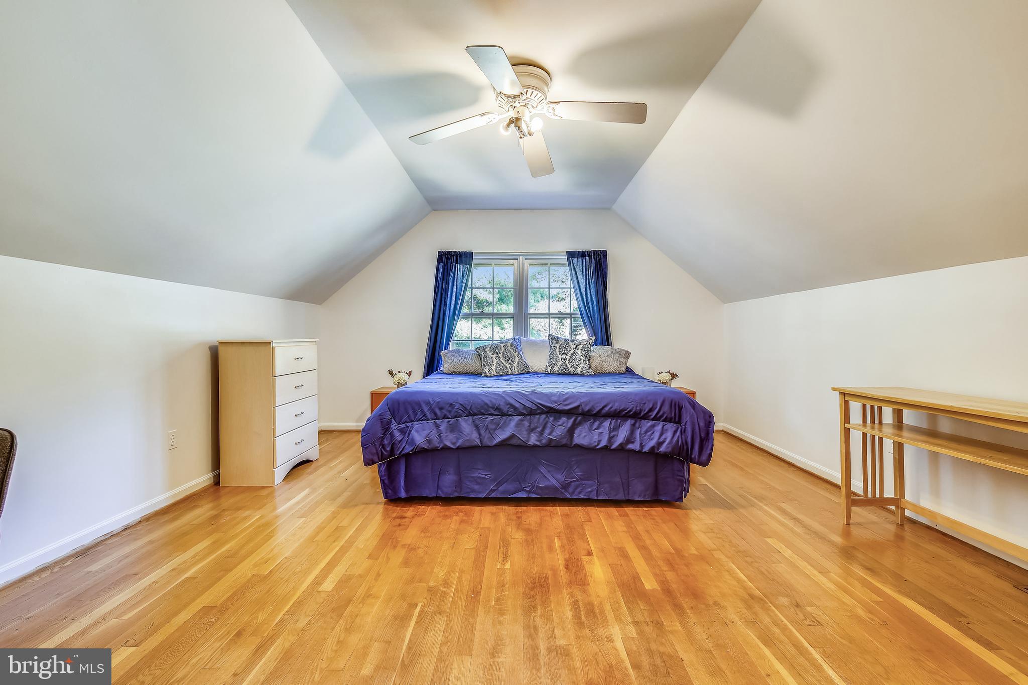 630 Aster Boulevard Rockville, MD 20850 - Photo 37 of 68 Huge Dormer Bedroom (Bedroom #5)