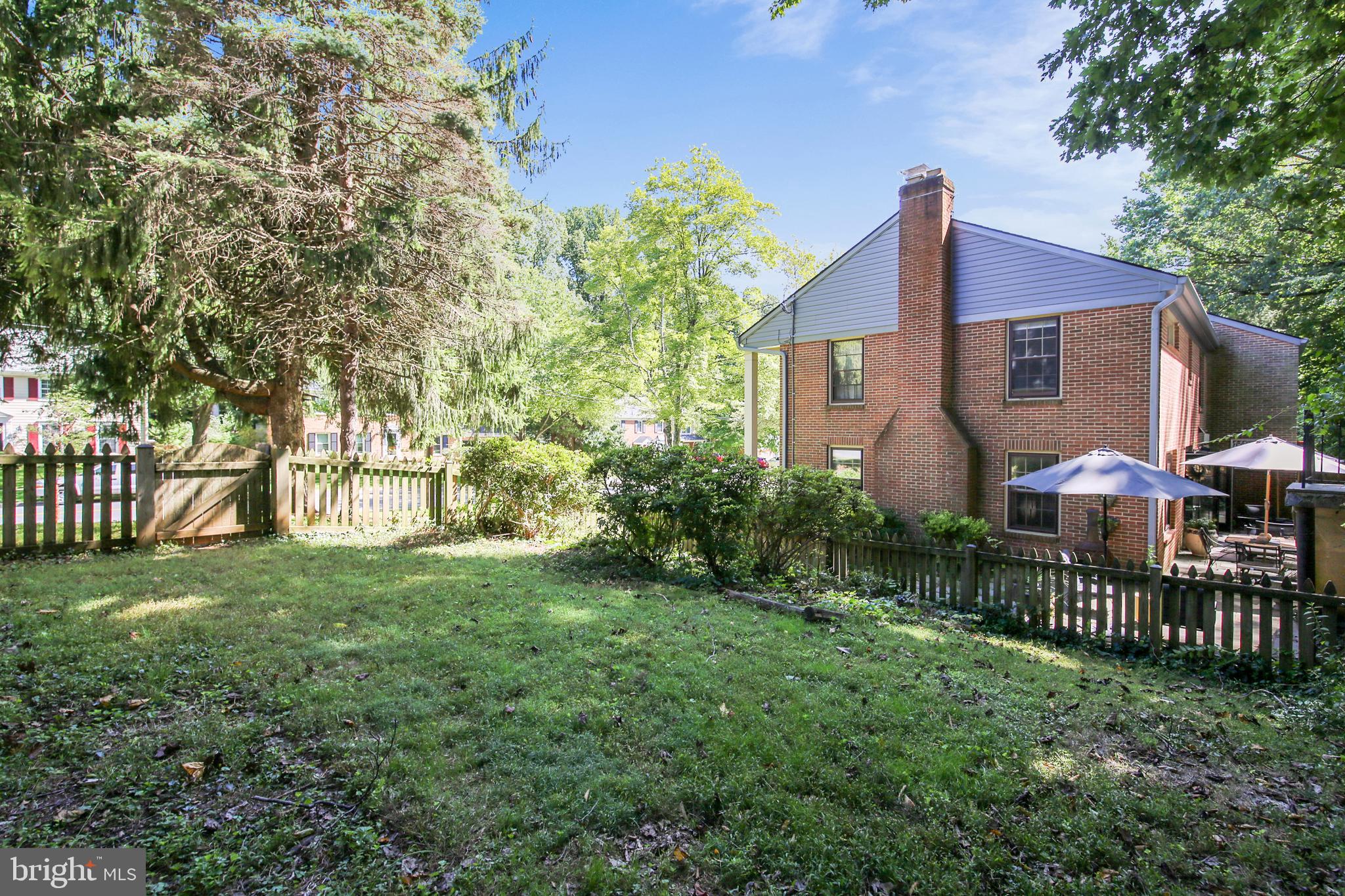 630 Aster Boulevard Rockville, MD 20850 - Photo 51 of 68 Large Side Yard