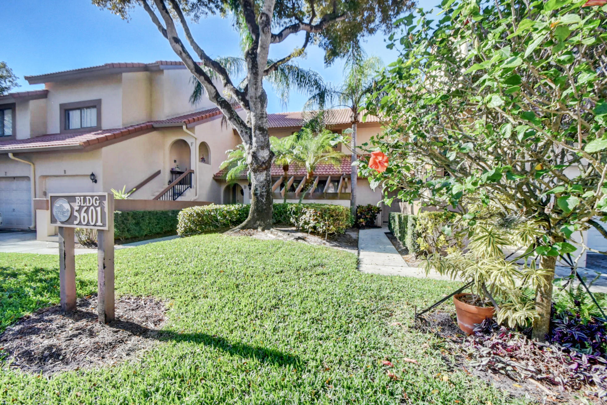 5601 Coach House Circle, Unit B Boca Raton, FL 33486 - Photo 3 of 30 ALP_6666_67_68_69_70