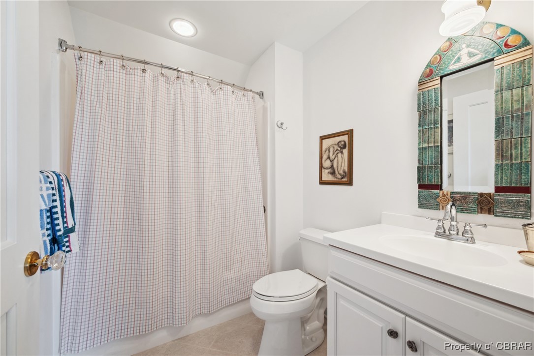 472 Deerchase Road Saluda, VA 23149 - Photo 27 of 47 Second floor ensuite bathroom