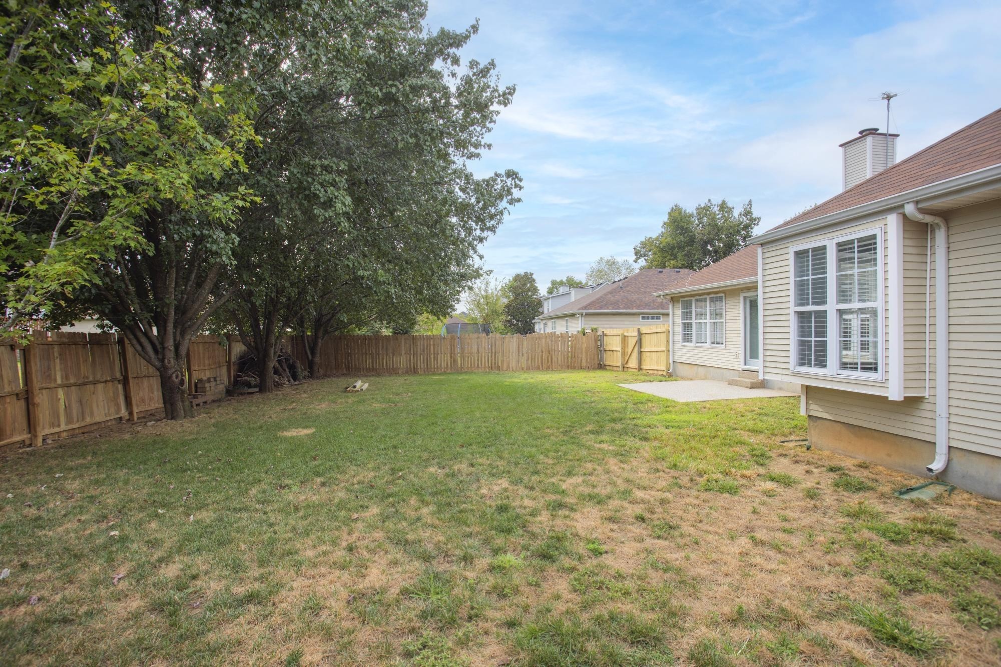 607 Mable Drive La Vergne, TN 37086 - Photo 45 of 46 front view of a house with a yard