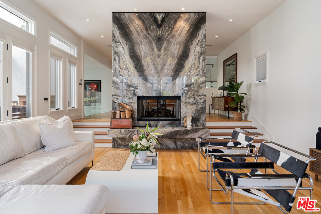 128 Roma Court Marina del Rey, CA 90292 - Photo 11 of 52