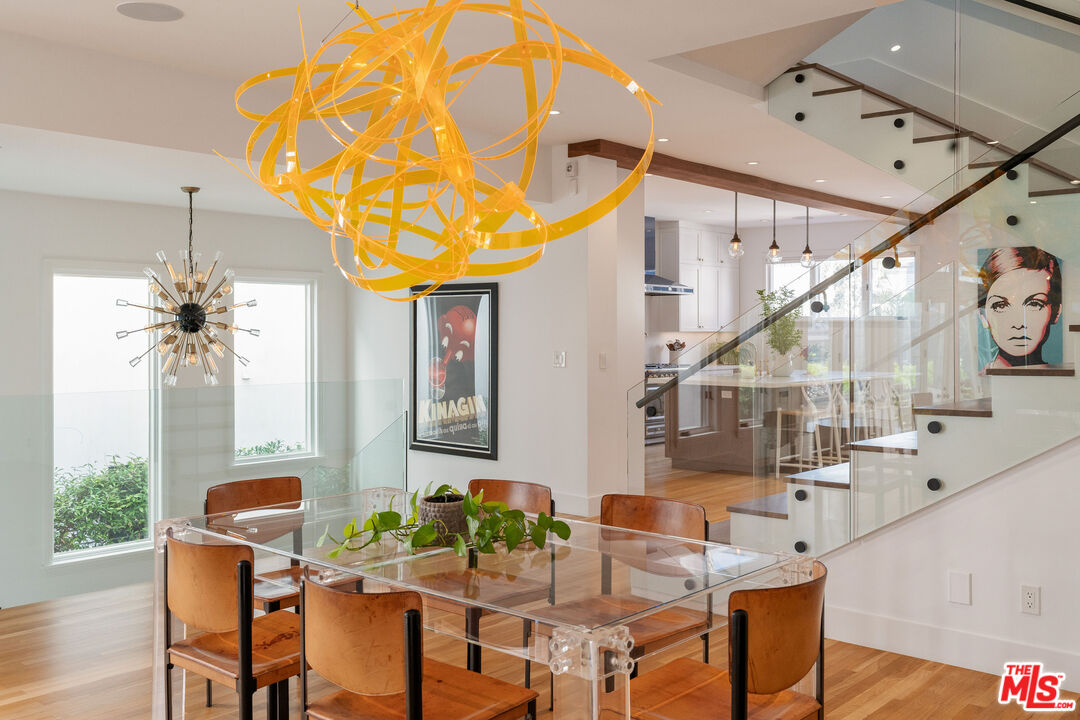 128 Roma Court Marina del Rey, CA 90292 - Photo 15 of 52 a view of hall way with furniture