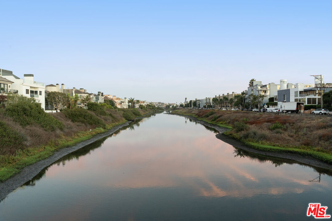 128 Roma Court Marina del Rey, CA 90292 - Photo 49 of 52