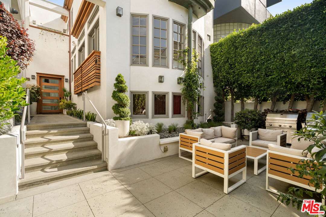 128 Roma Court Marina del Rey, CA 90292 - Photo 6 of 52