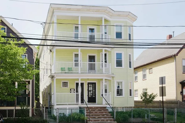 a large building with a lot of windows