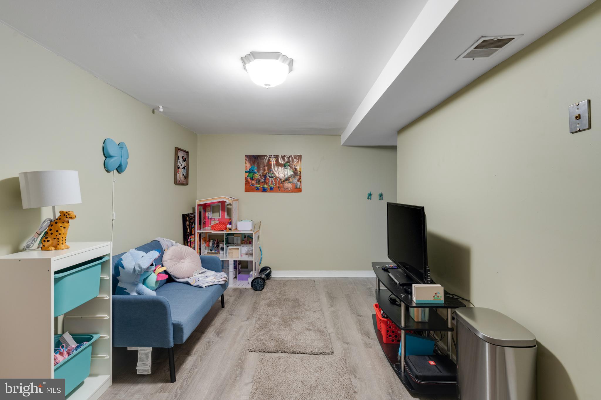 218 Parkview Road Philadelphia, PA 19154 - Photo 21 of 27 Gallery Image 21