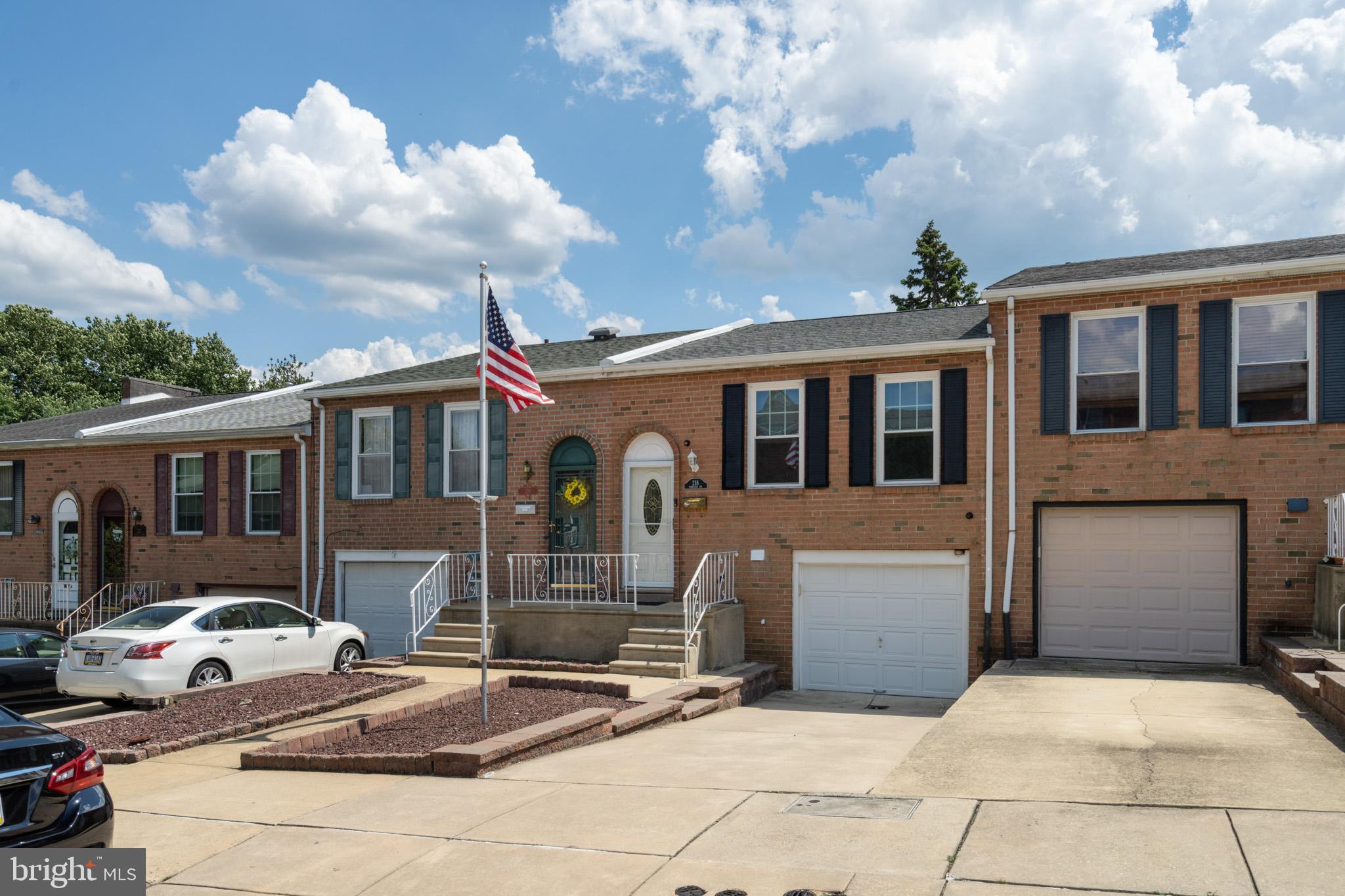 218 Parkview Road Philadelphia, PA 19154 - Photo 3 of 27 Gallery Image 3