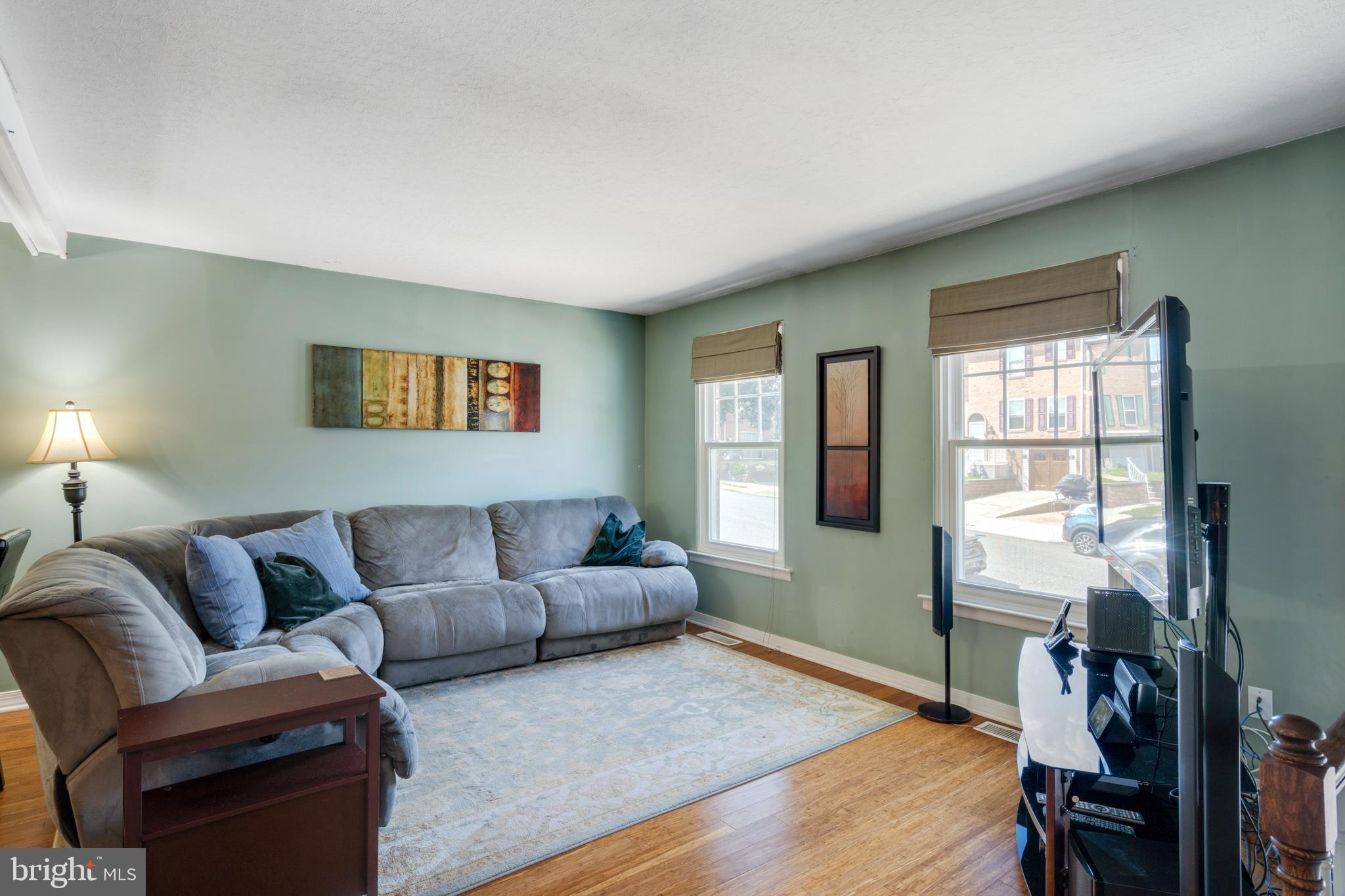 218 Parkview Road Philadelphia, PA 19154 - Photo 6 of 27 Gallery Image 6