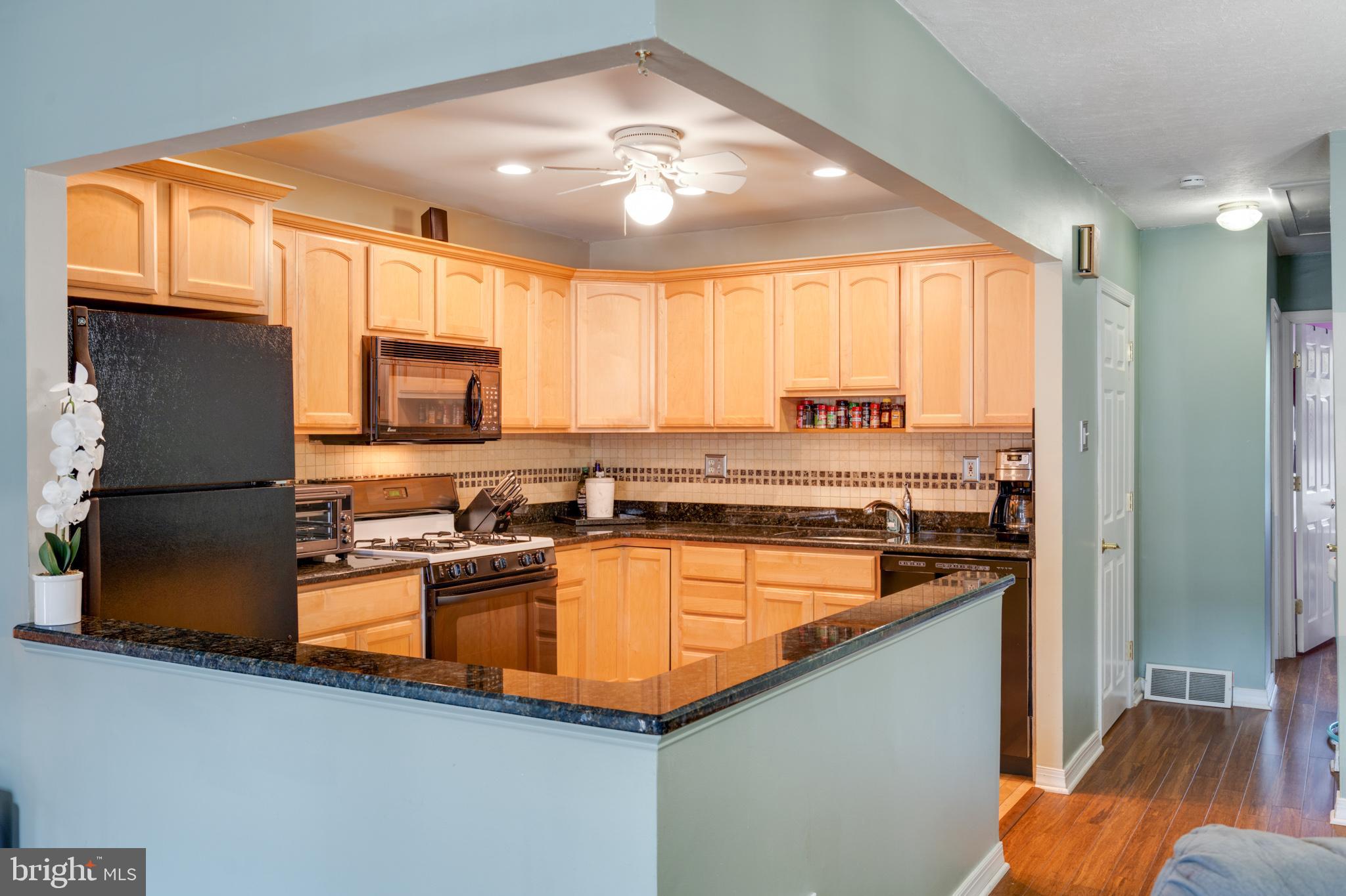 218 Parkview Road Philadelphia, PA 19154 - Photo 8 of 27 Gallery Image 8